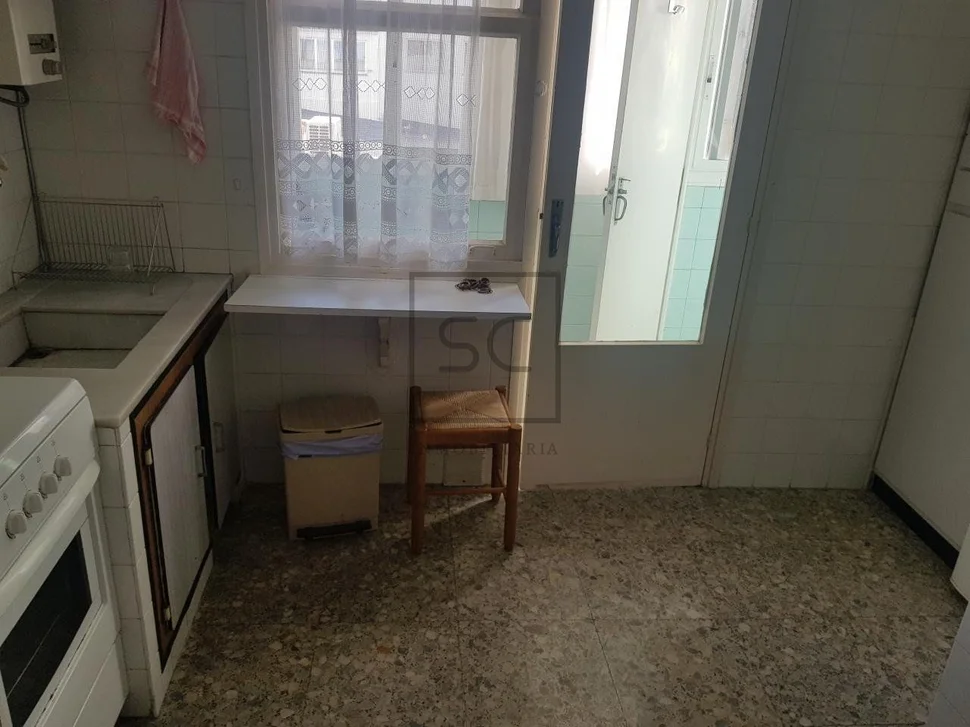 Dos pisos por el precio de uno en santa marina, ferrol