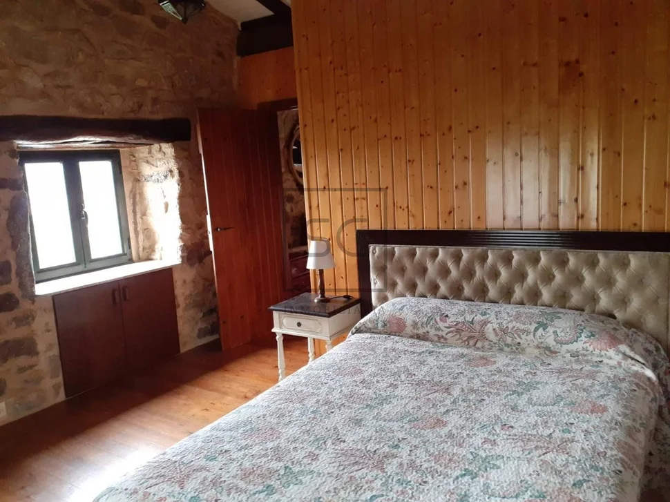 Casa de piedra y finca en pazos, neda