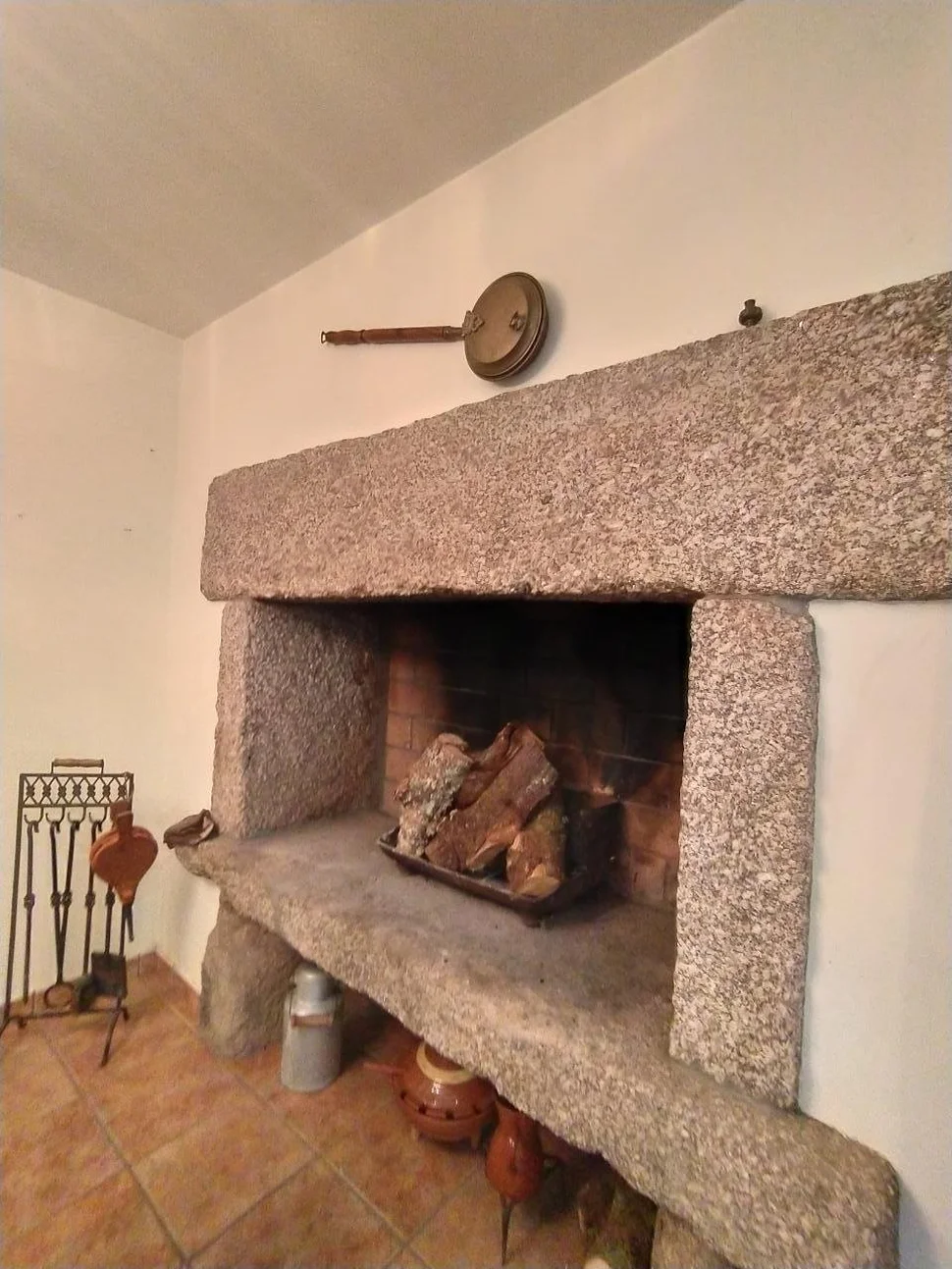 Se vende casa con piscina y jardín en fene, fene