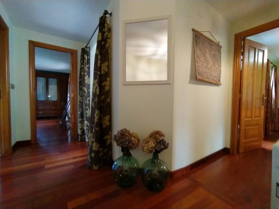 Se vende casa con piscina y jardín en fene, fene