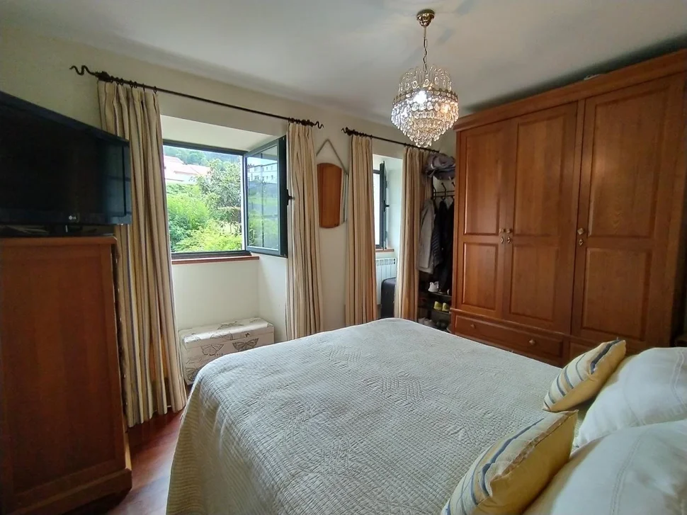 Se Vende Casa con Piscina y Jardín en Fene, Fene