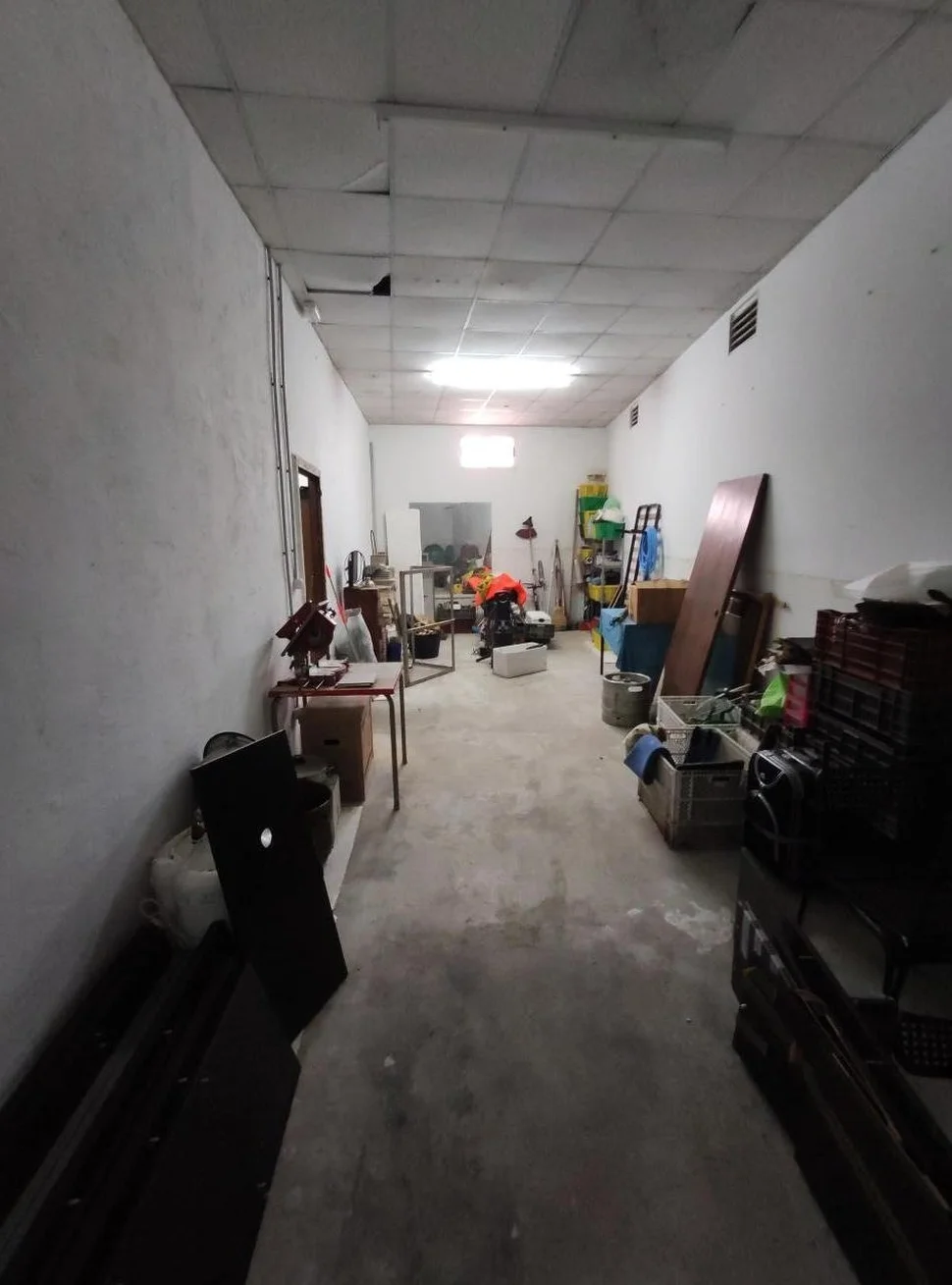 Local comercial en carretera de castilla en alto castaño, narón