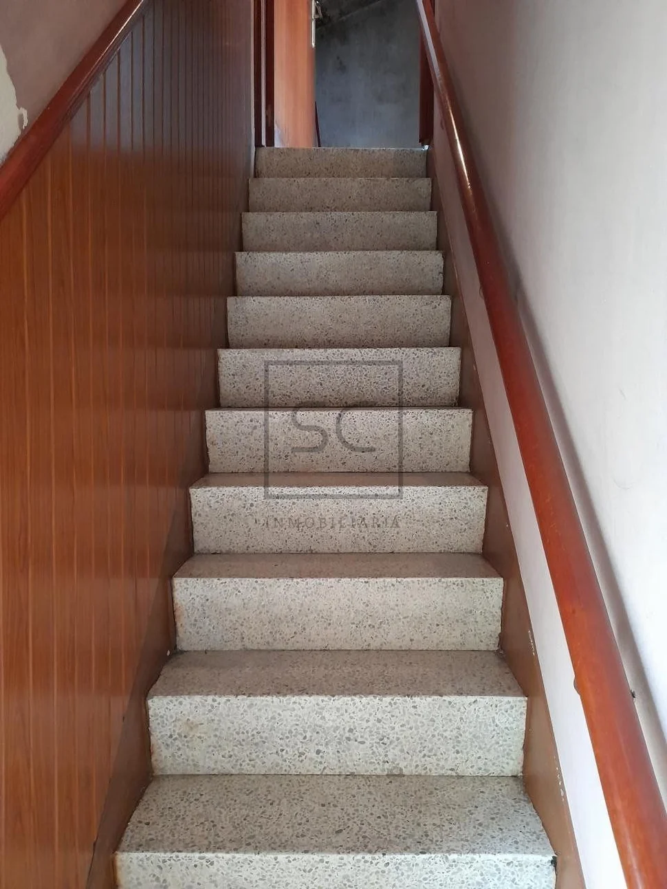 Casa de piedra con finca en franza, murgados