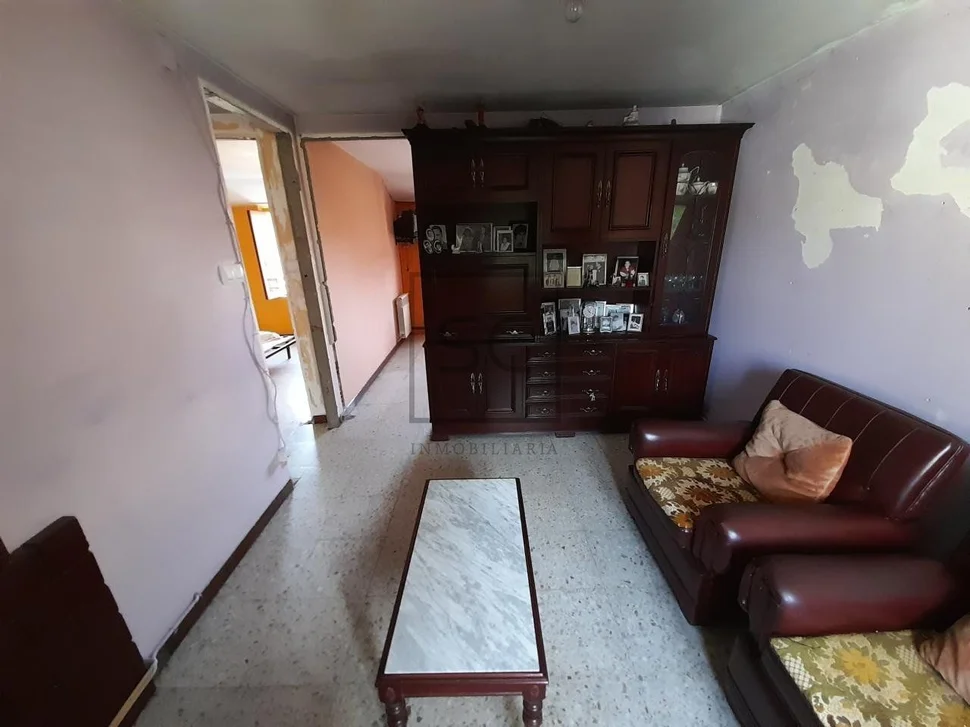 Casa de piedra con finca en franza, murgados