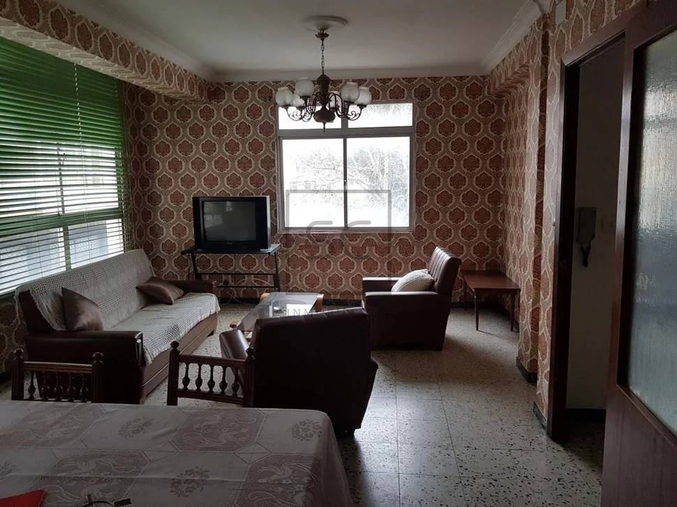 Vivienda y bajos en perlío, ferrol