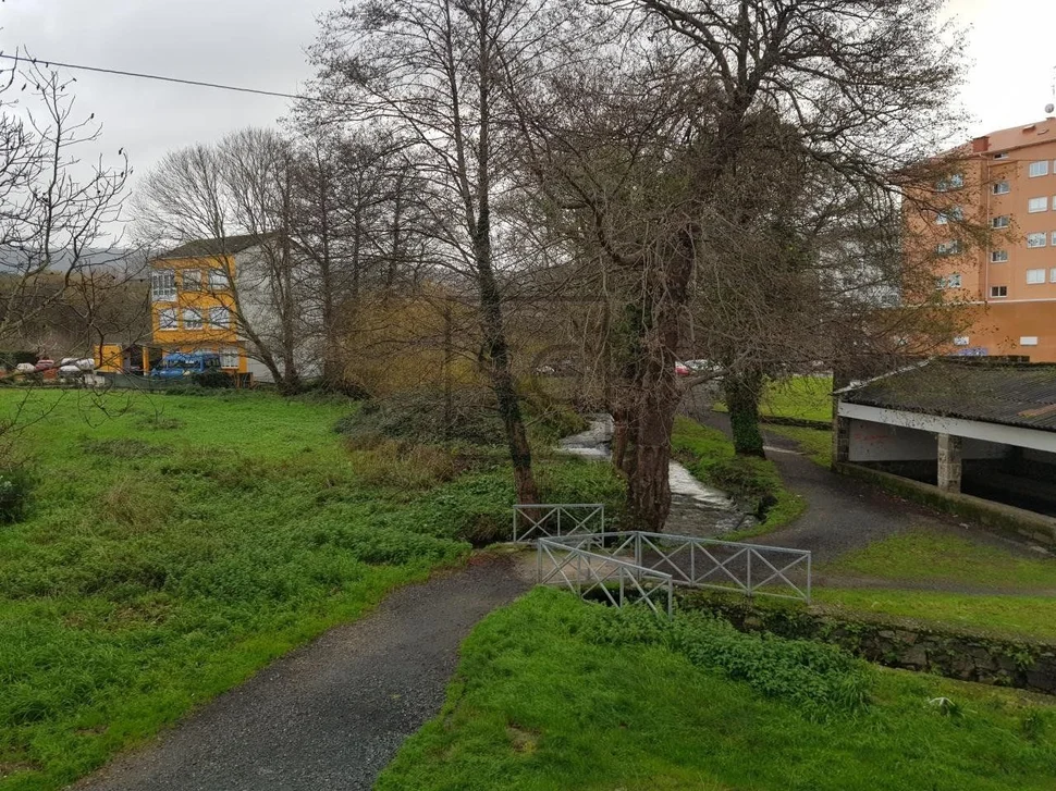 Vivienda y bajos en perlío, ferrol