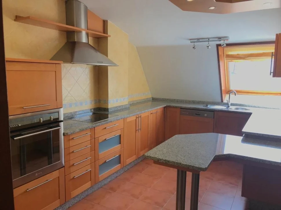 Se vende dúplex en alto del castaño, narón