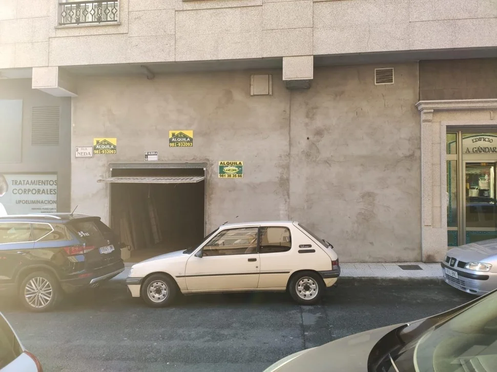 Alquiler bajo comercial en la zona de odeón en la gándara, narón