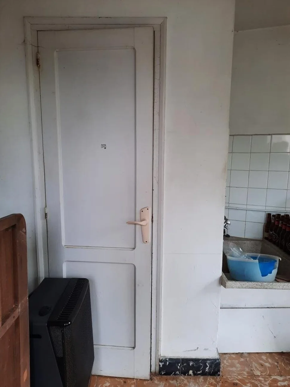 Casa con finca en zona urbana para reformar en santa cecilia, narón