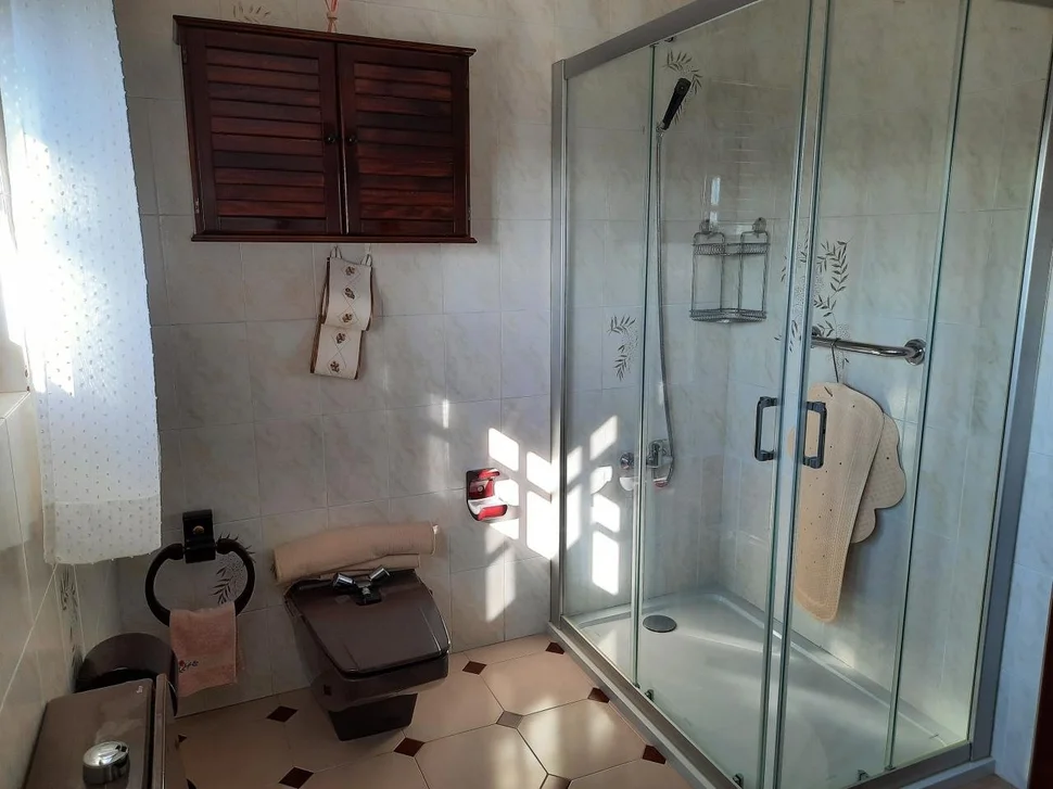 Magnífica vivienda unifamiliar en finca de buen tamaño en sedes, narón