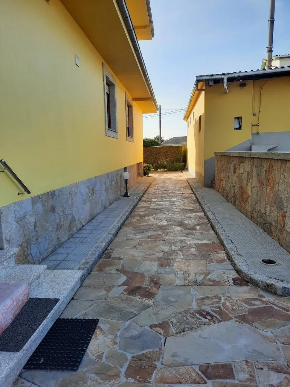 Magnífica vivienda unifamiliar en finca de buen tamaño en sedes, narón