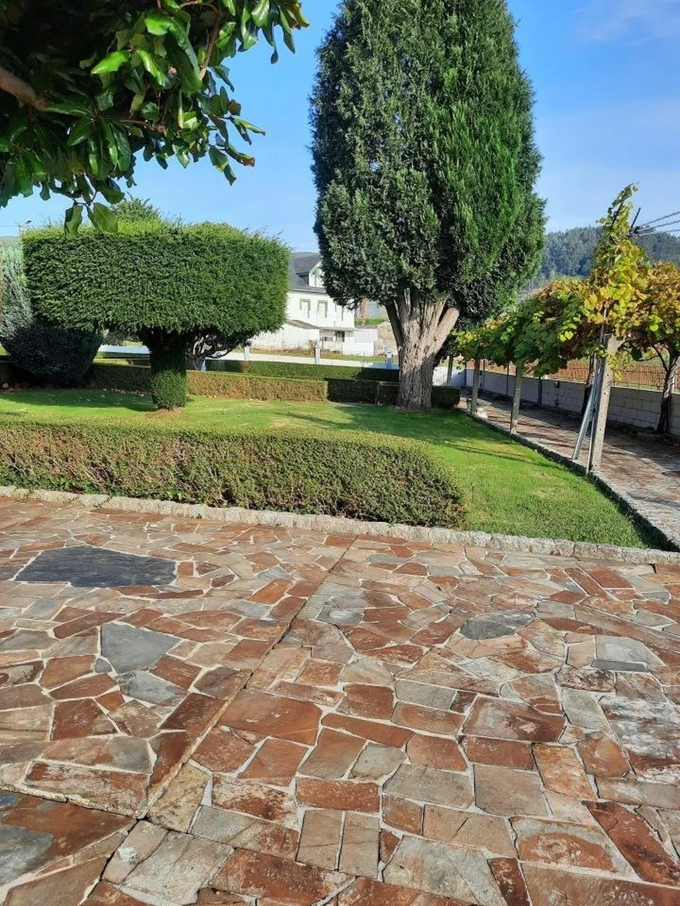 Magnífica vivienda unifamiliar en finca de buen tamaño en sedes, narón