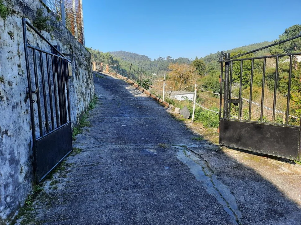 Casa con finca de 1500m en la cabana, ferrol