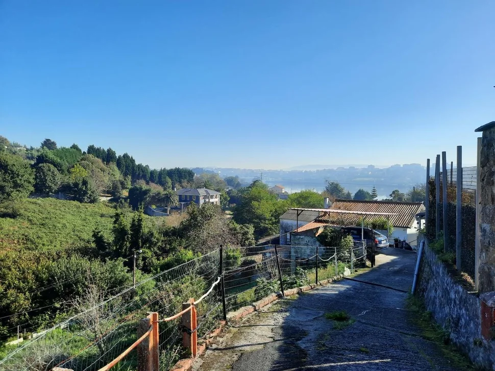 Casa con finca de 1500m en la cabana, ferrol