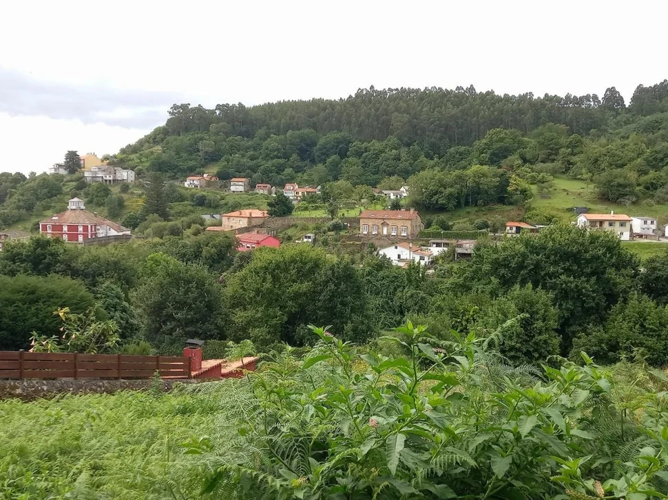Casa con finca de 1500m en la cabana, ferrol