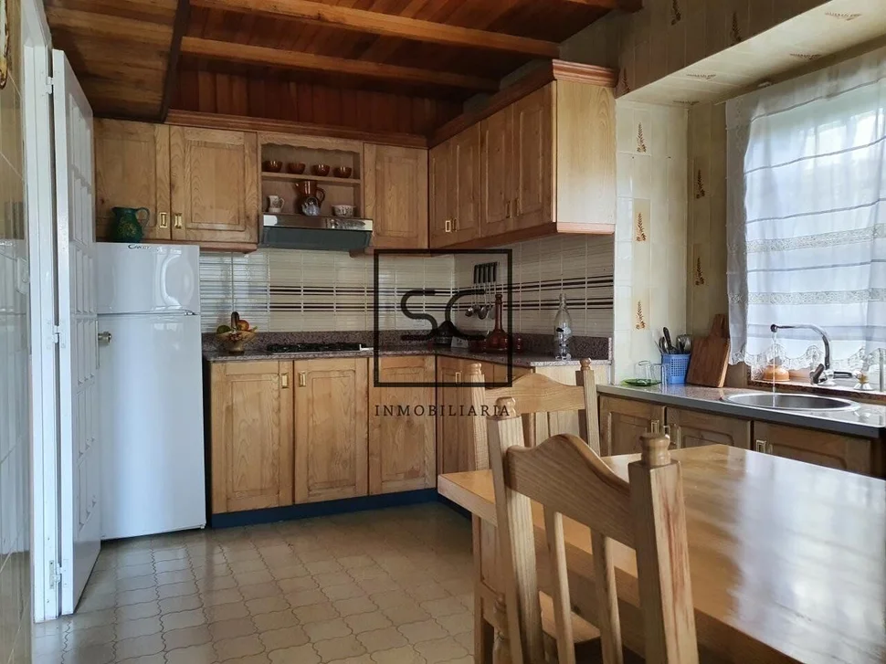 Casa con finca en san saturniño