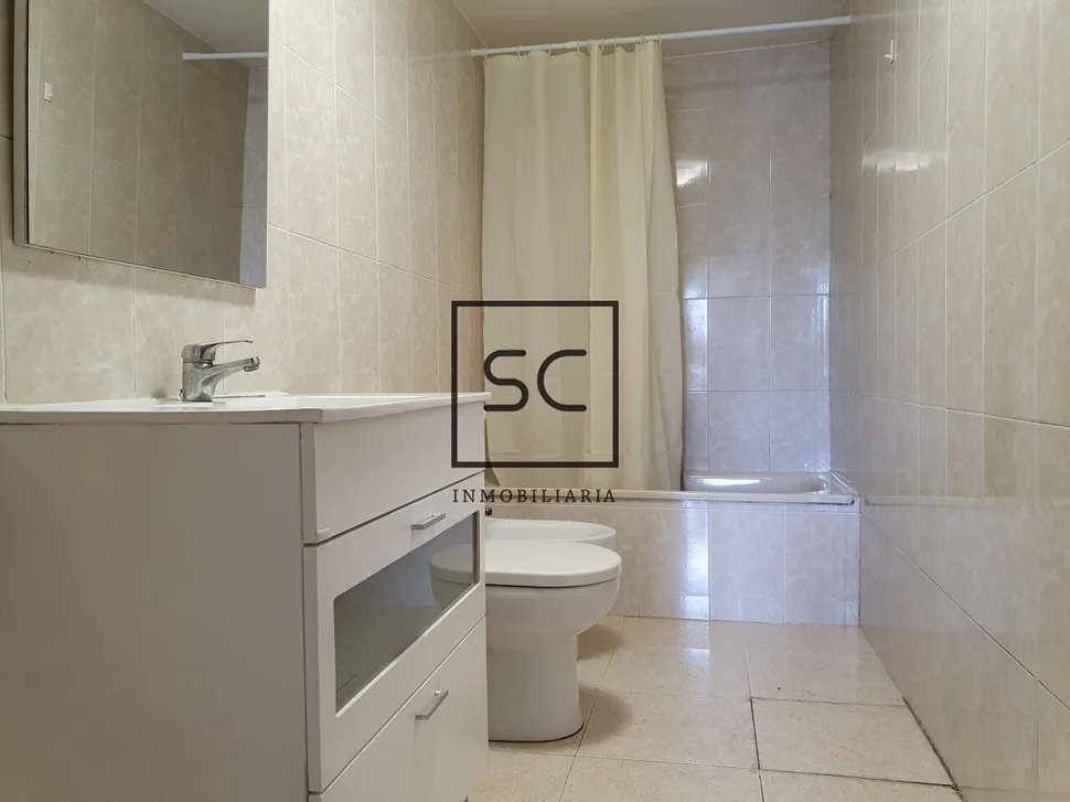 Casa con finca en san saturniño