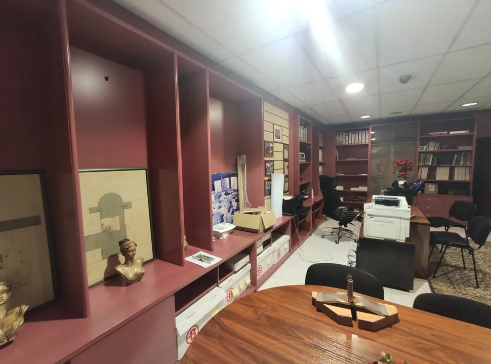 Local comercia len el centro comercial en alto del castaño, narón