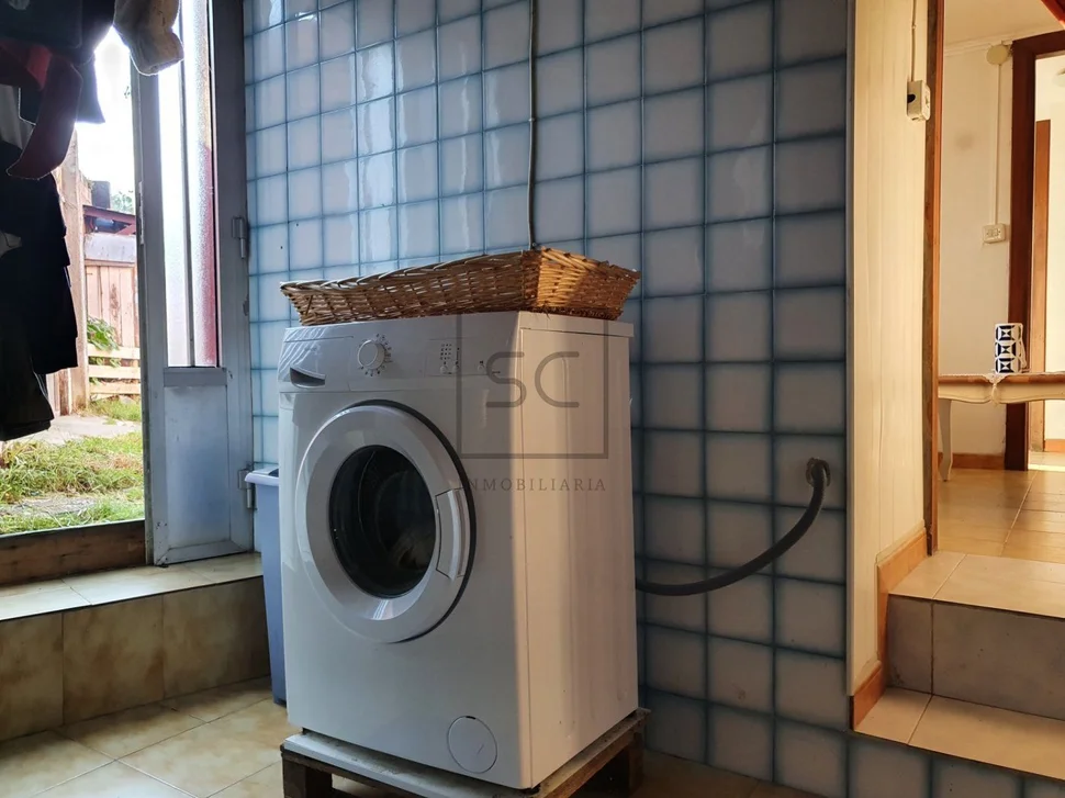 Casa con bogega y patio, en rilo, mugardos