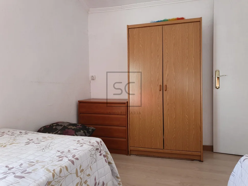 Casa con bogega y patio, en rilo, mugardos