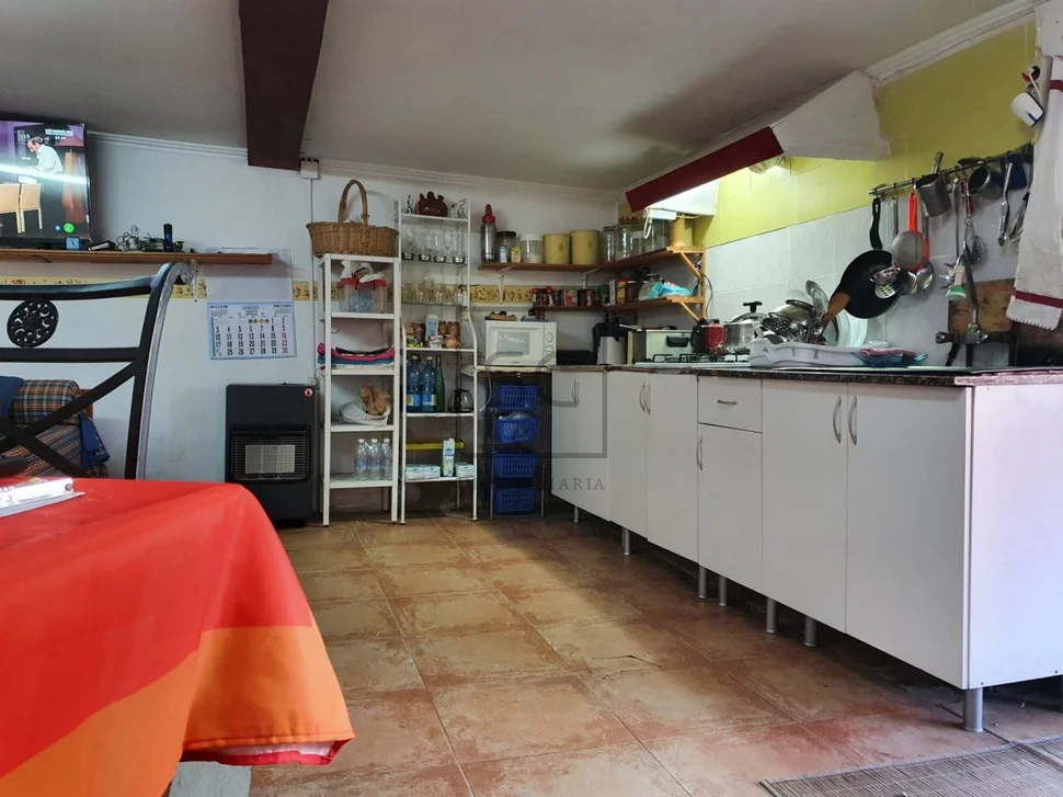 Casa con bogega y patio, en rilo, mugardos