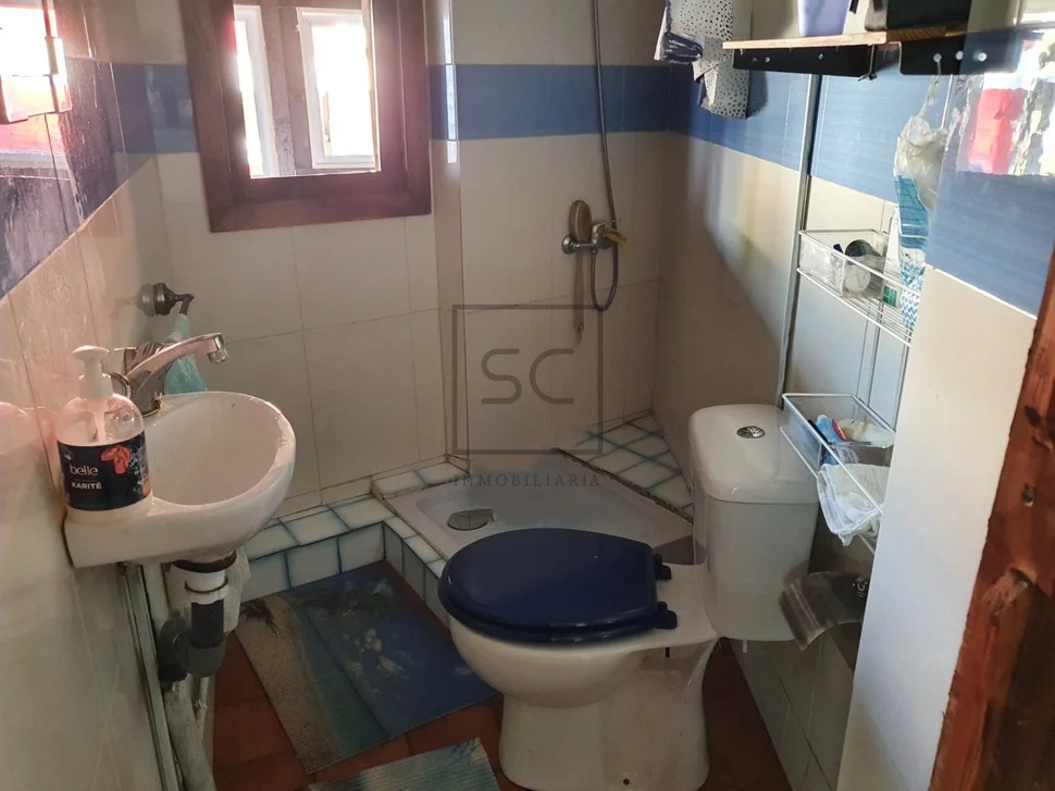 Casa con bogega y patio, en rilo, mugardos