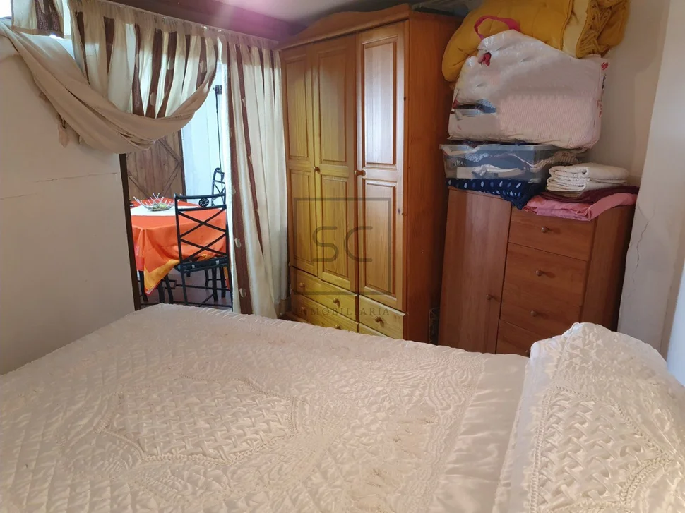 Casa con bogega y patio, en rilo, mugardos