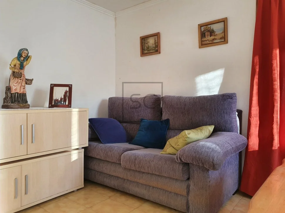 Casa con bogega y patio, en rilo, mugardos