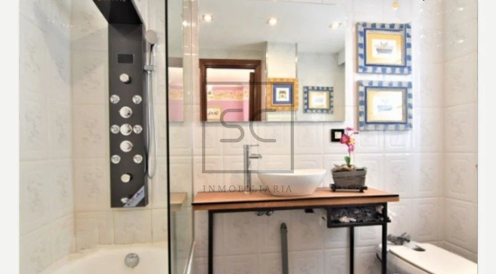 Piso con plaza de garaje y trastero en ogra del orzán, a coruña