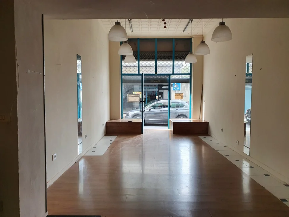 Local ideal para negocio en el centro, monforte de lemos