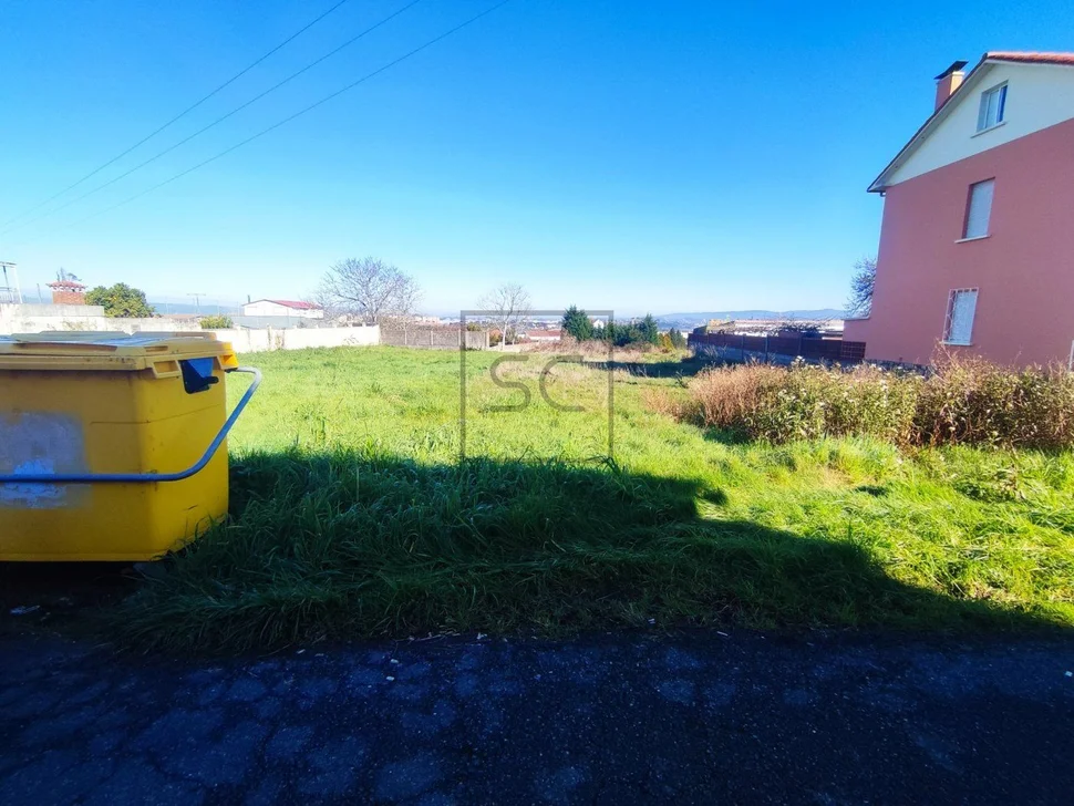 Finca edificable en maniños, fene