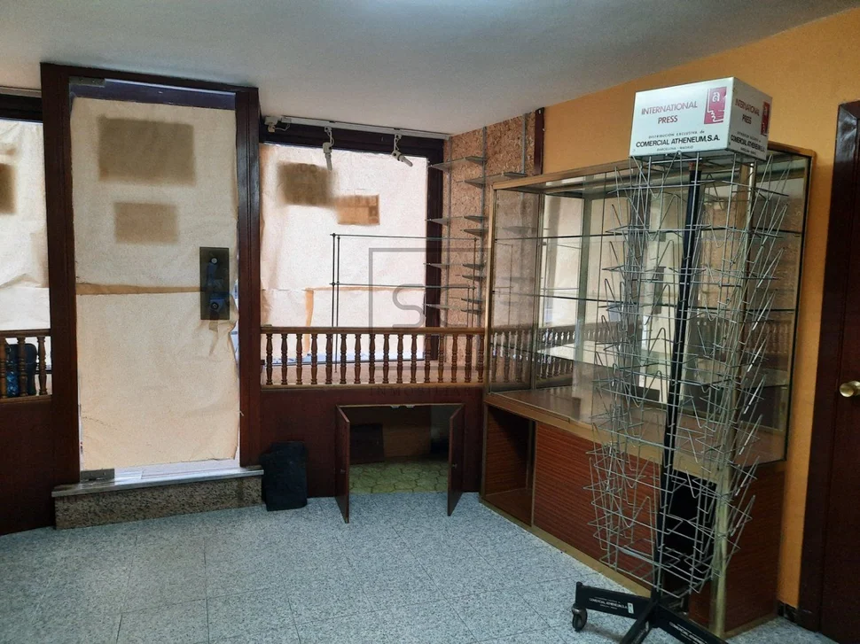 Local comercial acondicionado en ultramar, ferrol