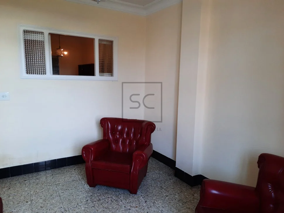 Bajo comercial con vivienda en sedes, narón