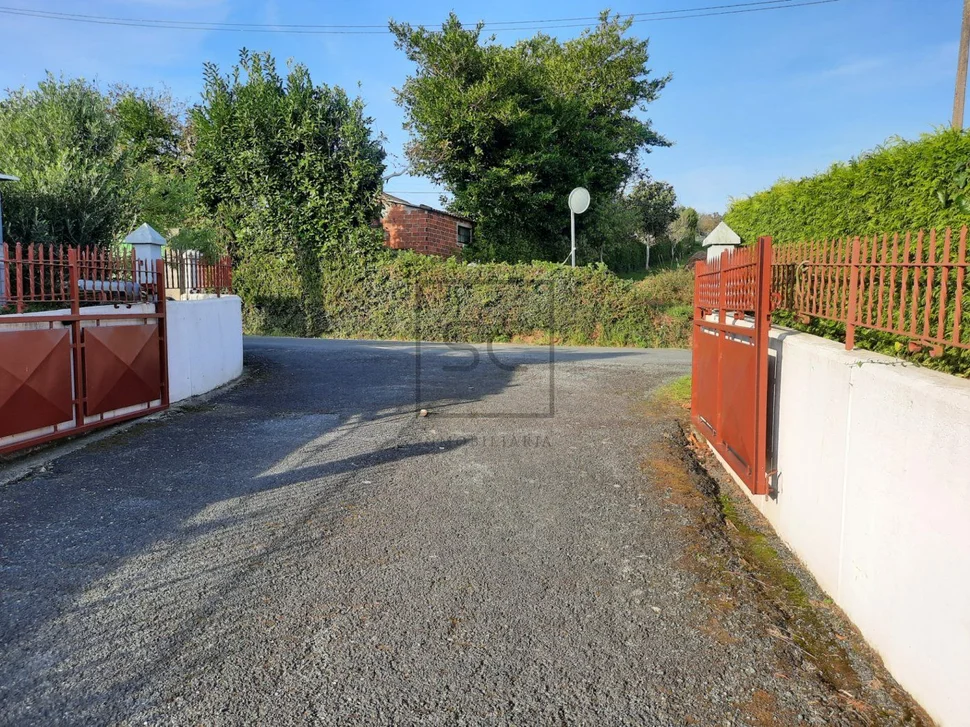 Bajo comercial con vivienda en sedes, narón
