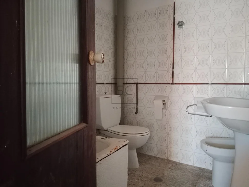 Casa para reformar con vistas al mar en o seixo, mugardos