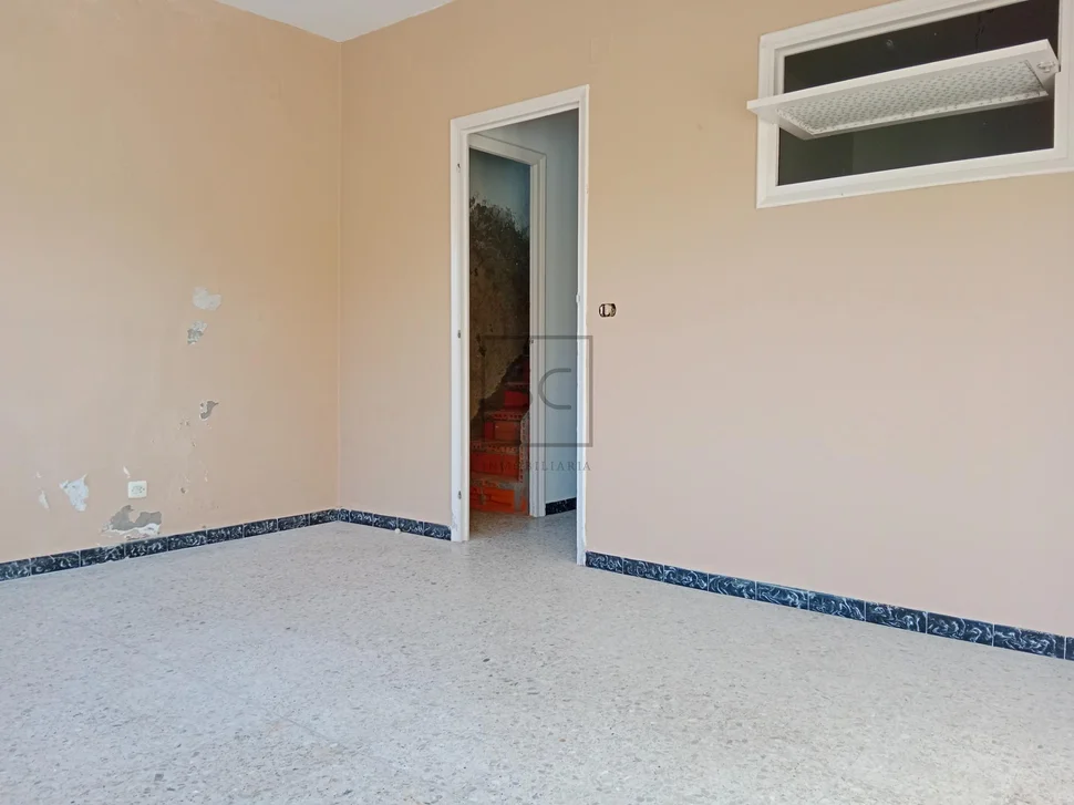 Casa para reformar con vistas al mar en o seixo, mugardos