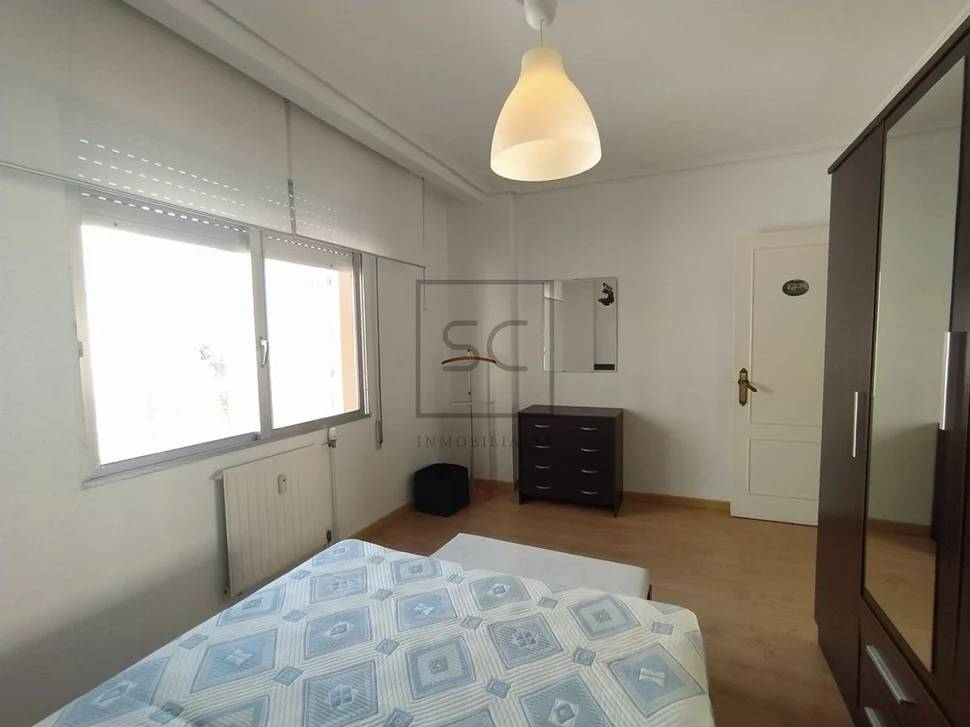 Amplio piso con garaje rotativo en caranza, ferrol