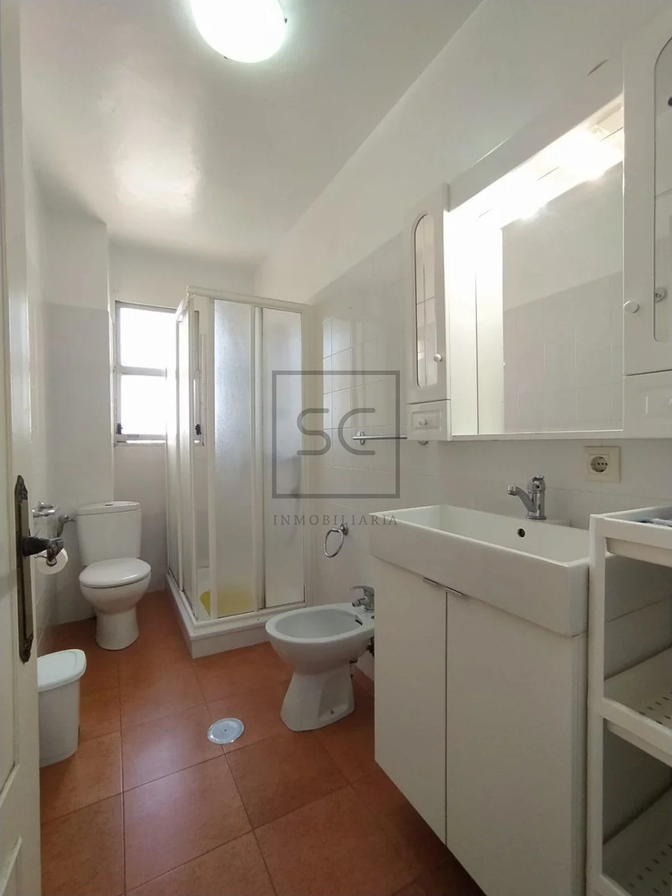 Amplio piso con garaje rotativo en caranza, ferrol