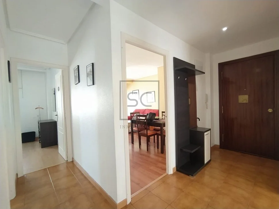 Amplio piso con garaje rotativo en caranza, ferrol