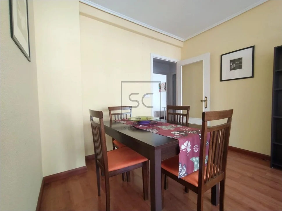 Amplio piso con garaje rotativo en caranza, ferrol