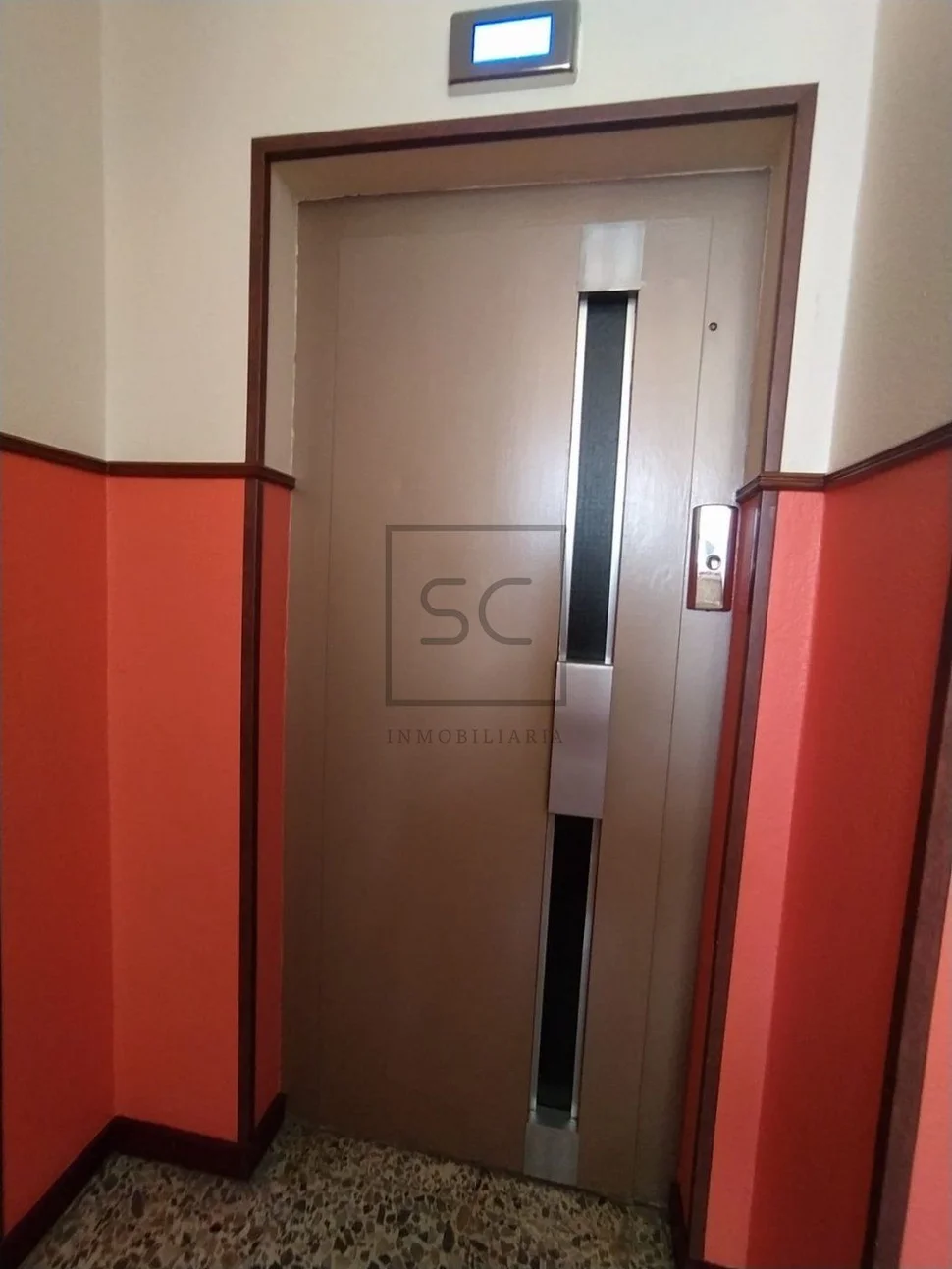 Amplio piso con garaje rotativo en caranza, ferrol