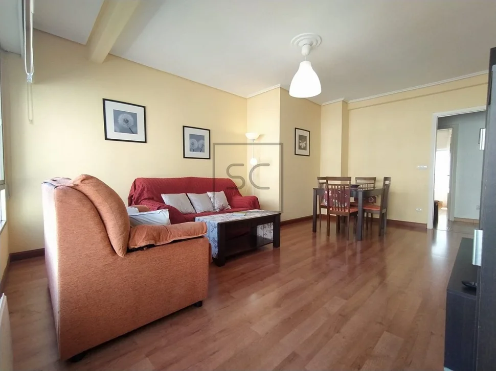 Amplio piso con garaje rotativo en caranza, ferrol