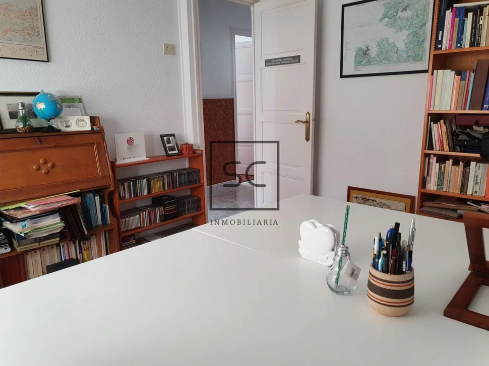 Casa con Bodegas y Finca en A Coruña, Mugardos