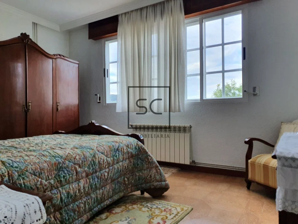 Casa con Bodegas y Finca en A Coruña, Mugardos