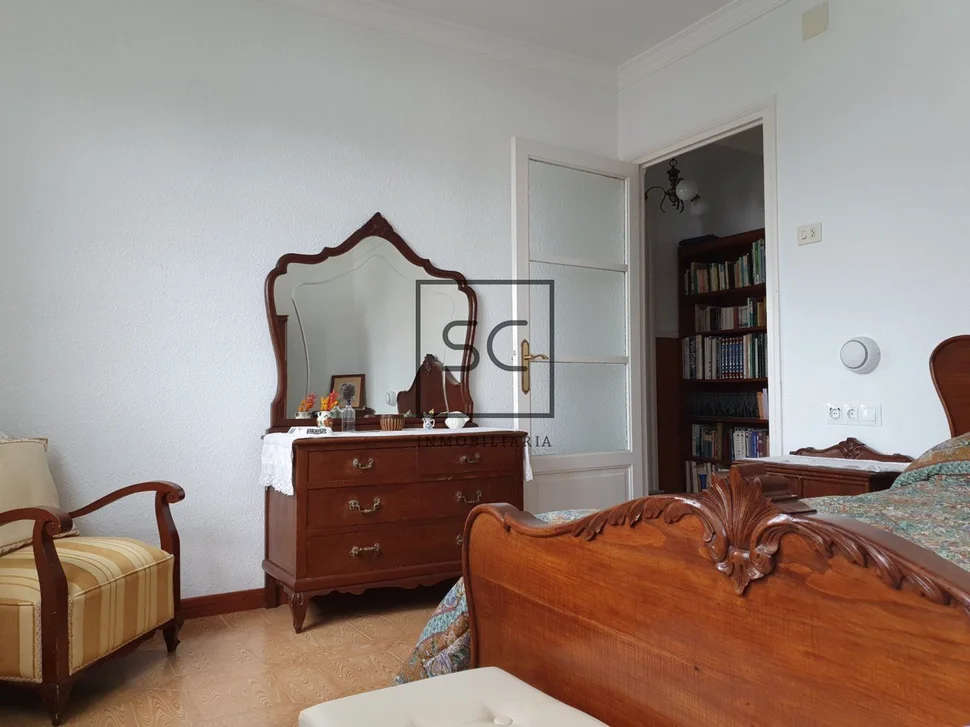 Casa con Bodegas y Finca en A Coruña, Mugardos