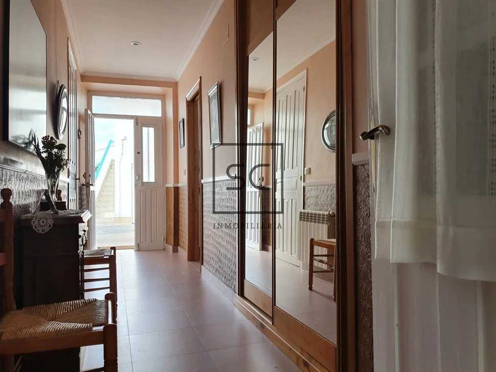 Casa con Bodegas y Finca en A Coruña, Mugardos