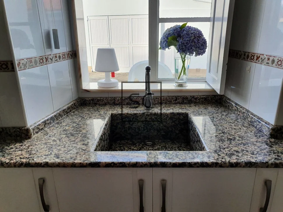 Casa con Bodegas y Finca en A Coruña, Mugardos