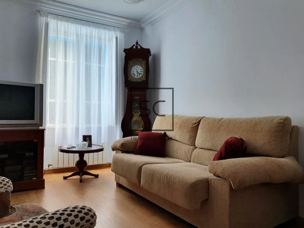 Casa con Bodegas y Finca en A Coruña, Mugardos