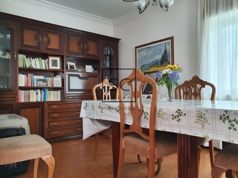 Casa con Bodegas y Finca en A Coruña, Mugardos