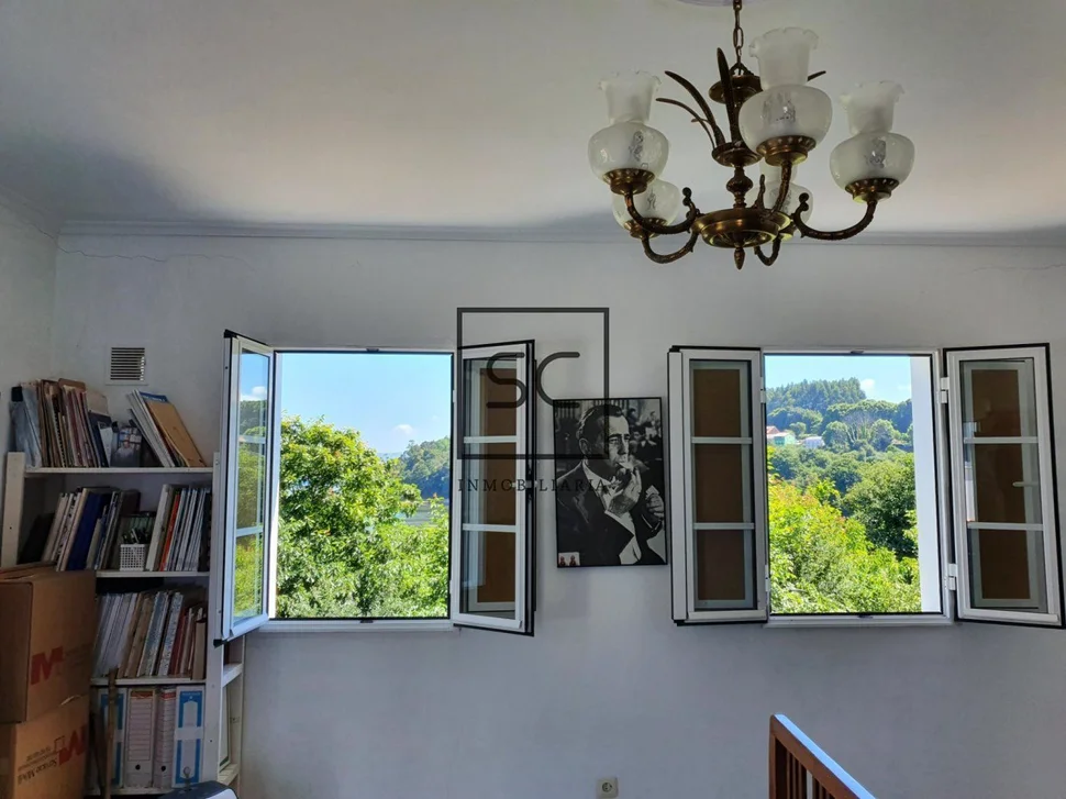 Casa con Bodegas y Finca en A Coruña, Mugardos